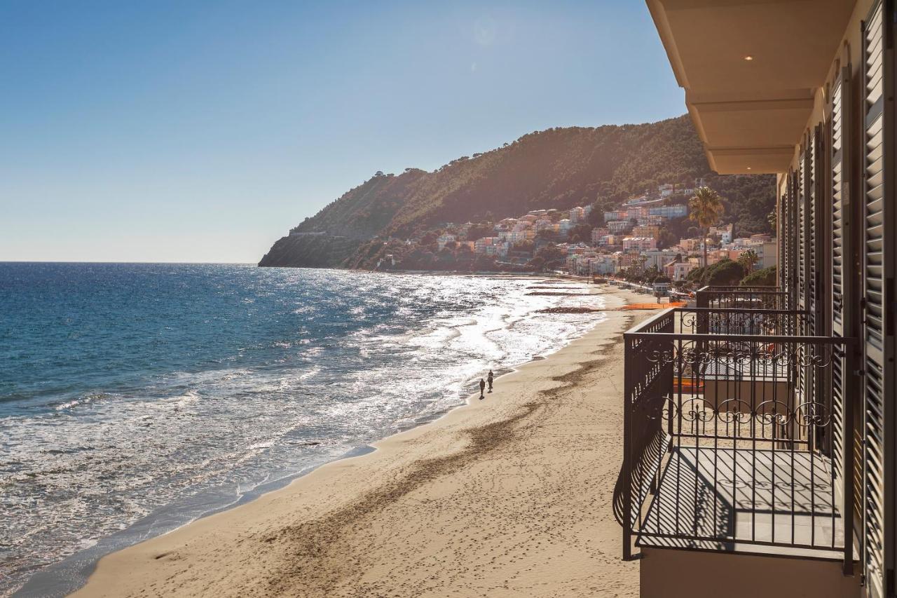 Hotel Windsor Laigueglia Exteriör bild